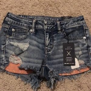 American Eagle short